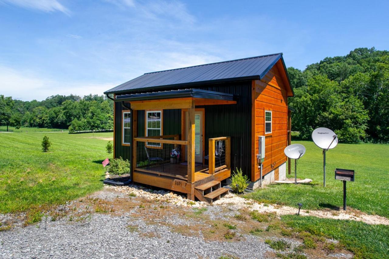Patriots Tiny Home W Hot Tub Fire Pit Grill Sevierville Exterior photo